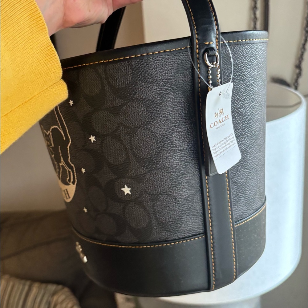 Authentic Coach Signature/Smooth leather w Celestial Cat Design bucket shoulder - Picture 6 of 15